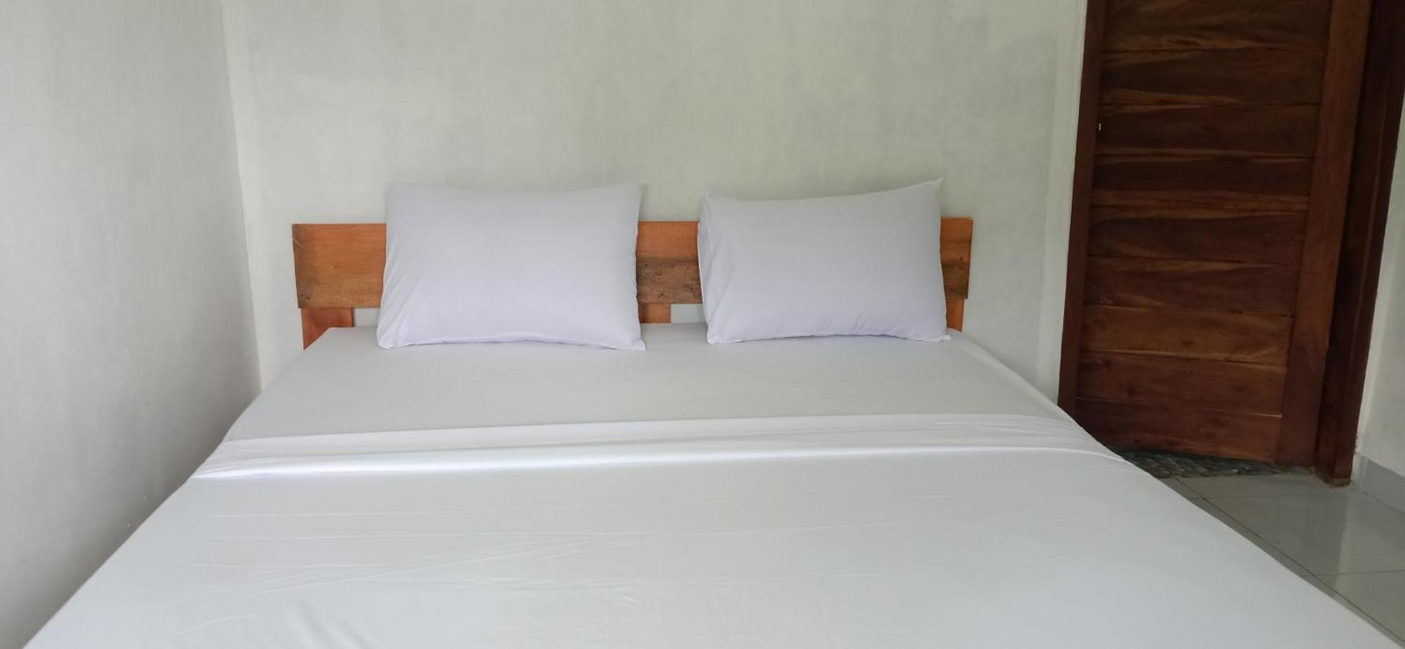 Bayan Exotic Homestay Senaru Ngoại thất bức ảnh