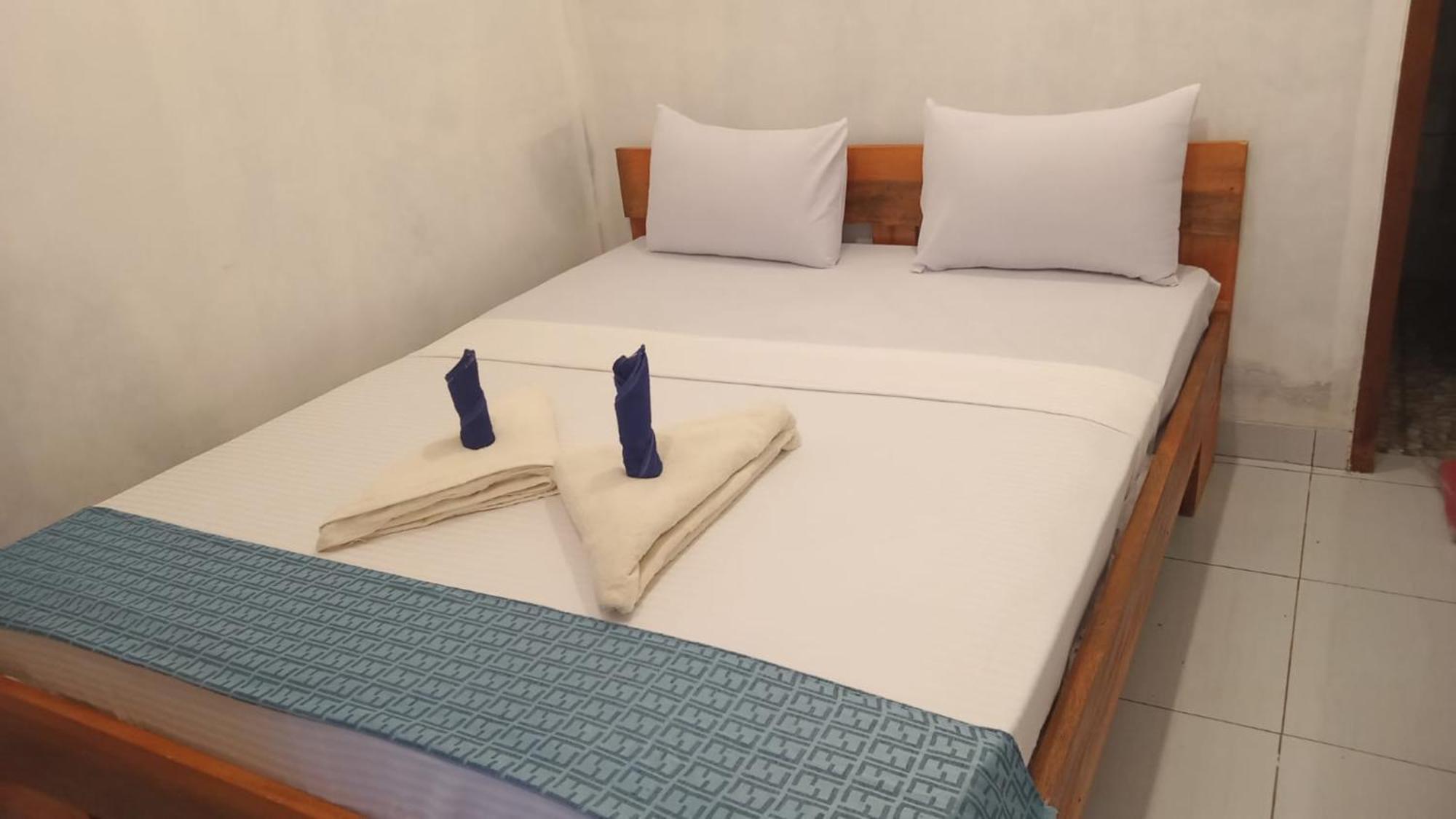 Bayan Exotic Homestay Senaru Ngoại thất bức ảnh