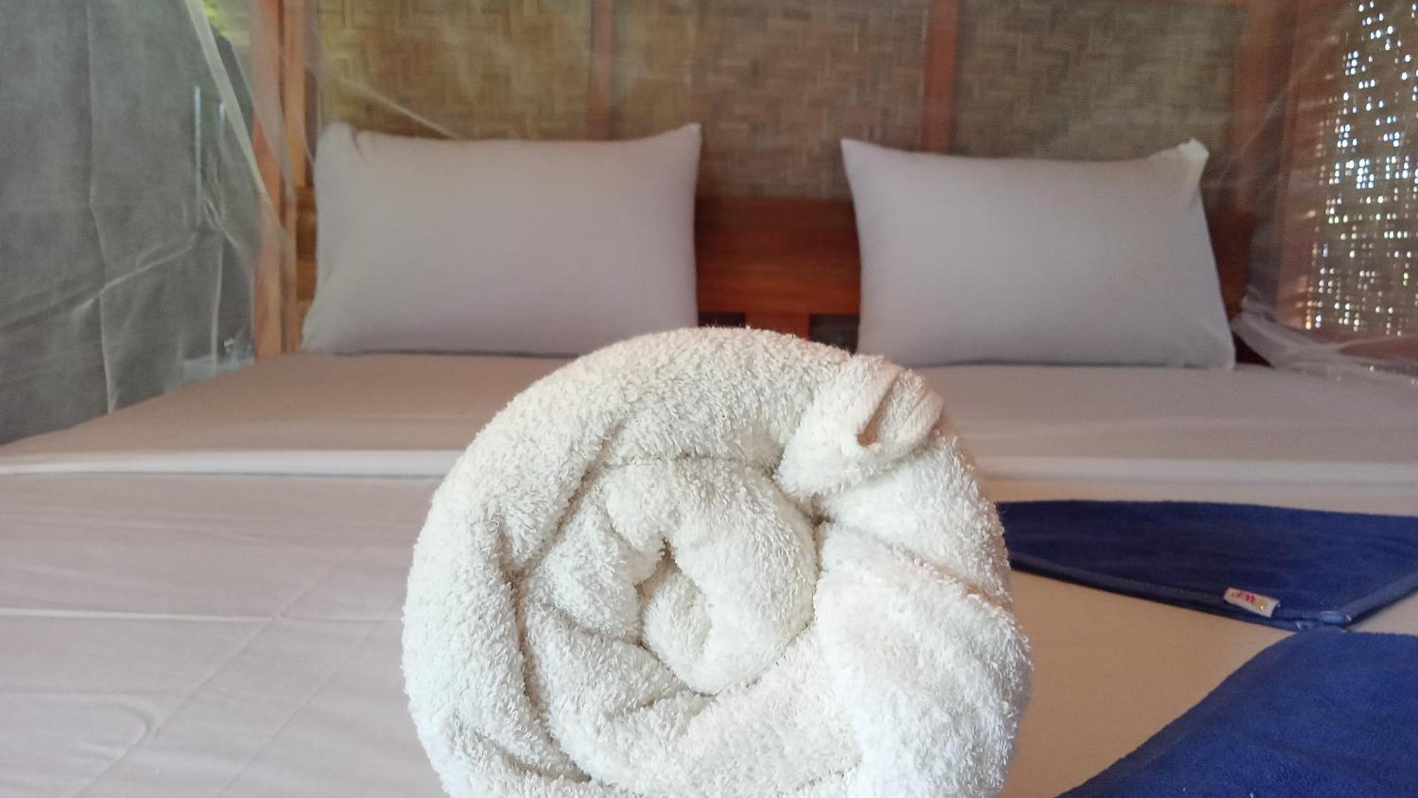 Bayan Exotic Homestay Senaru Ngoại thất bức ảnh