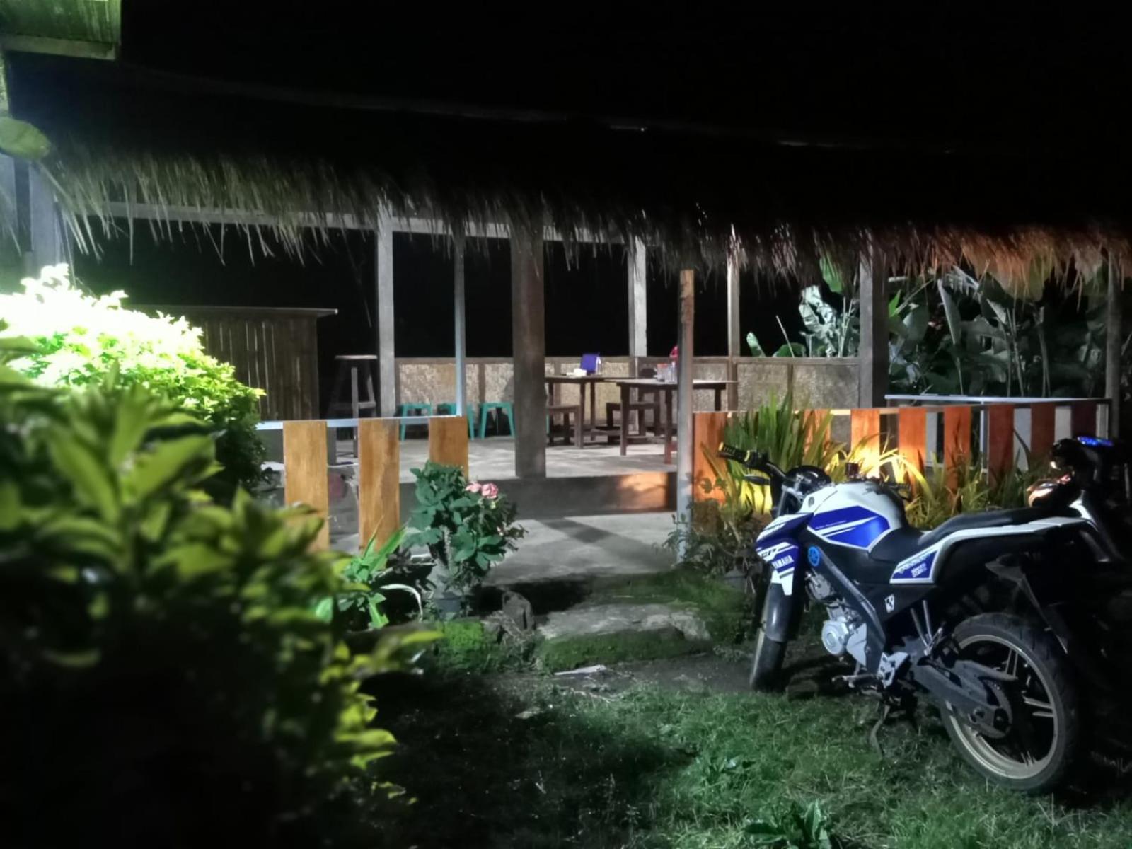 Bayan Exotic Homestay Senaru Ngoại thất bức ảnh