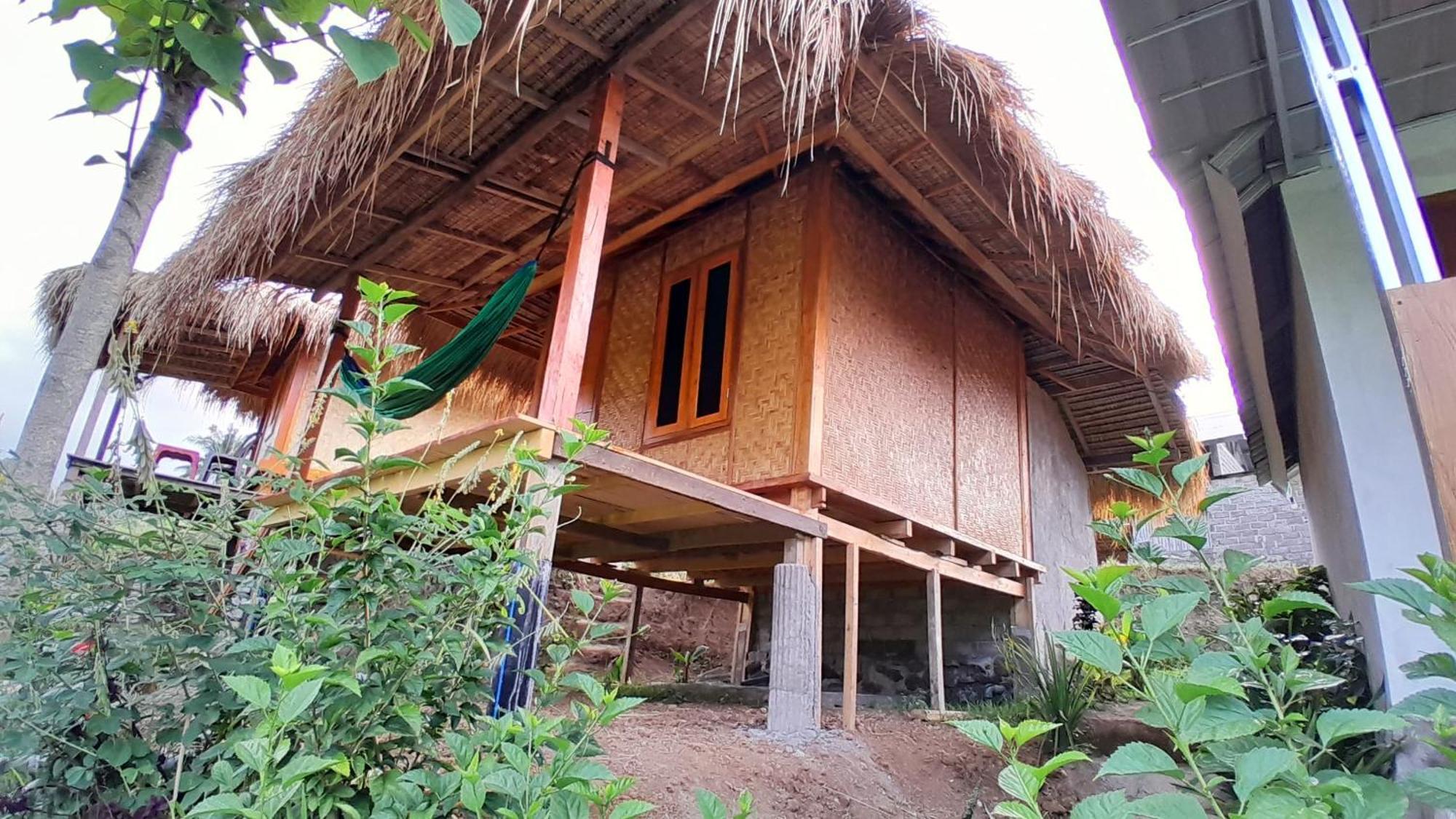 Bayan Exotic Homestay Senaru Ngoại thất bức ảnh