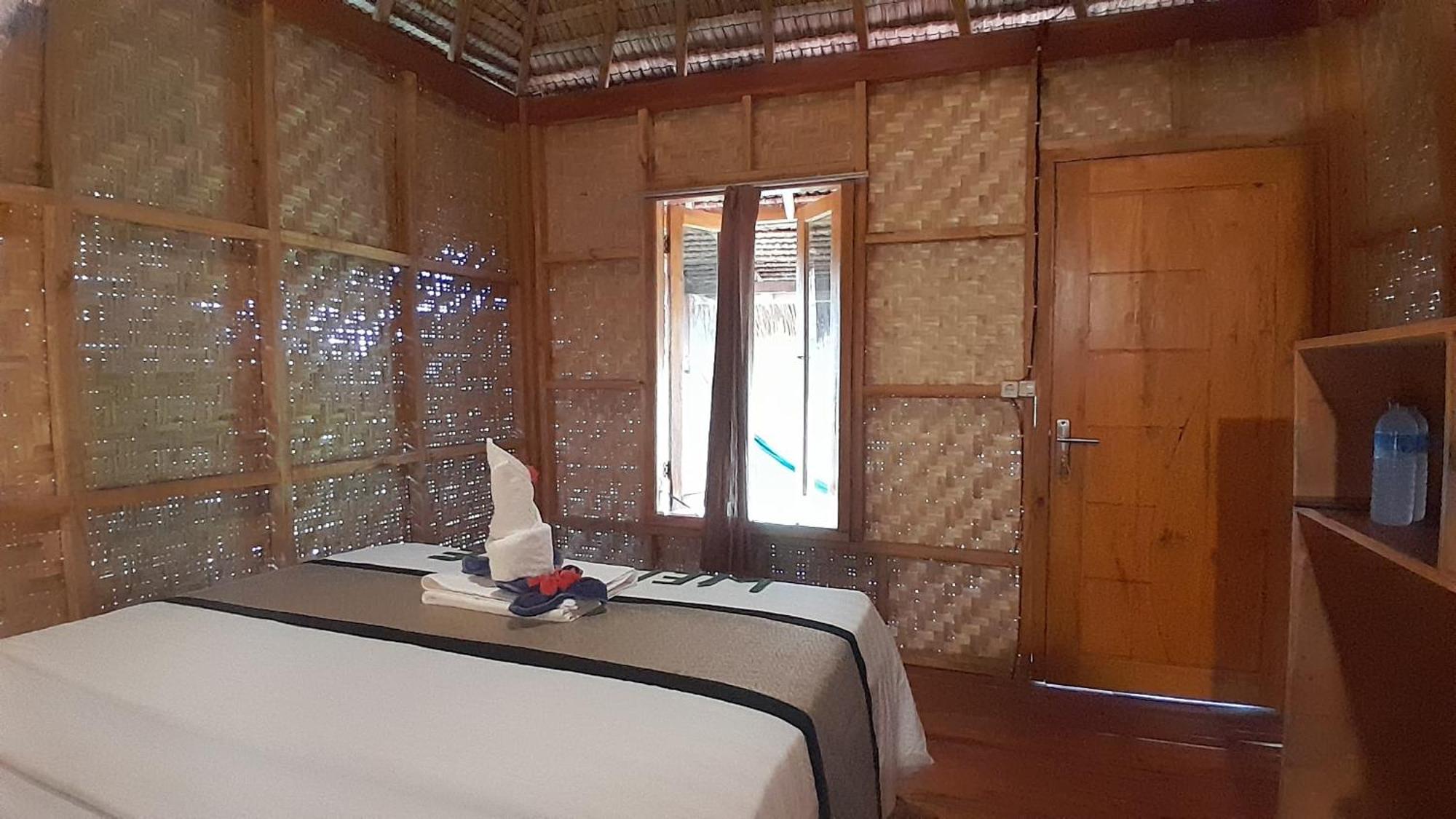 Bayan Exotic Homestay Senaru Ngoại thất bức ảnh